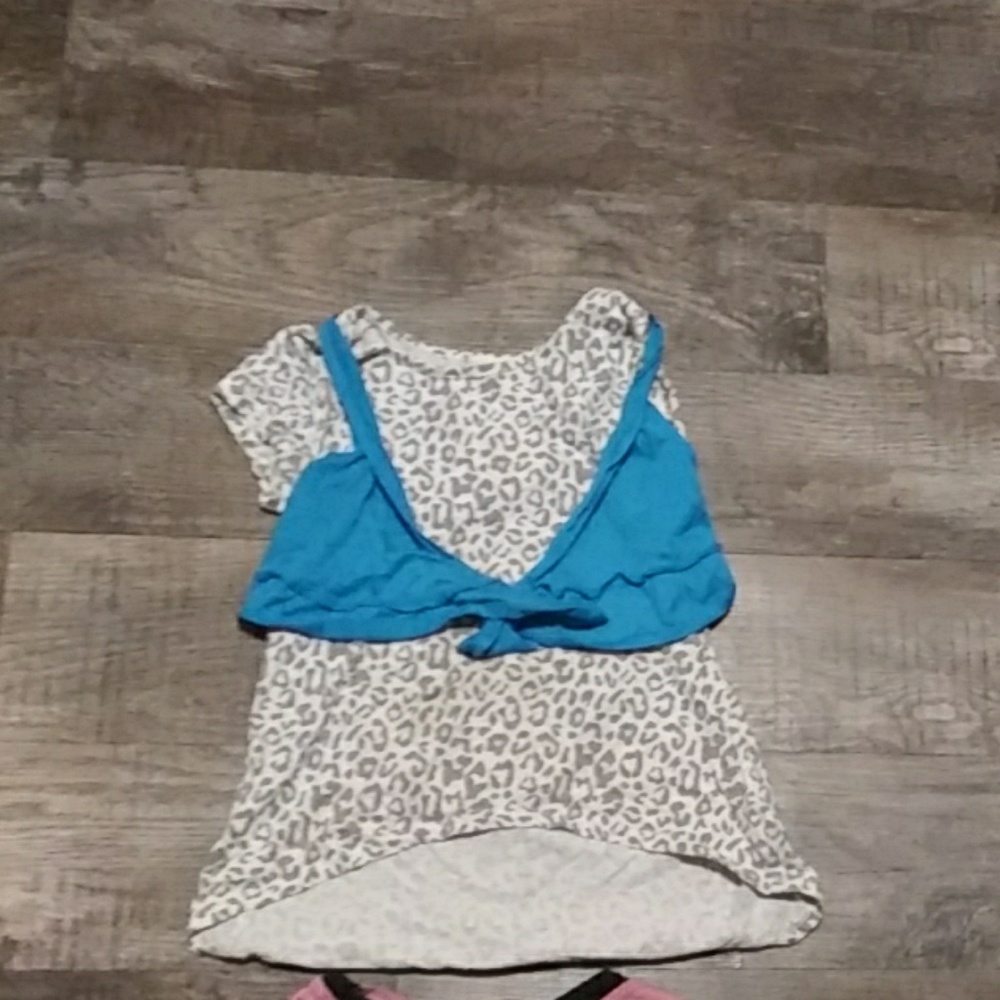 2 Shirts - Picture 4 of 5
